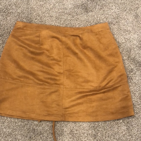Faux Suede Skirt BNWT - Picture 4 of 5